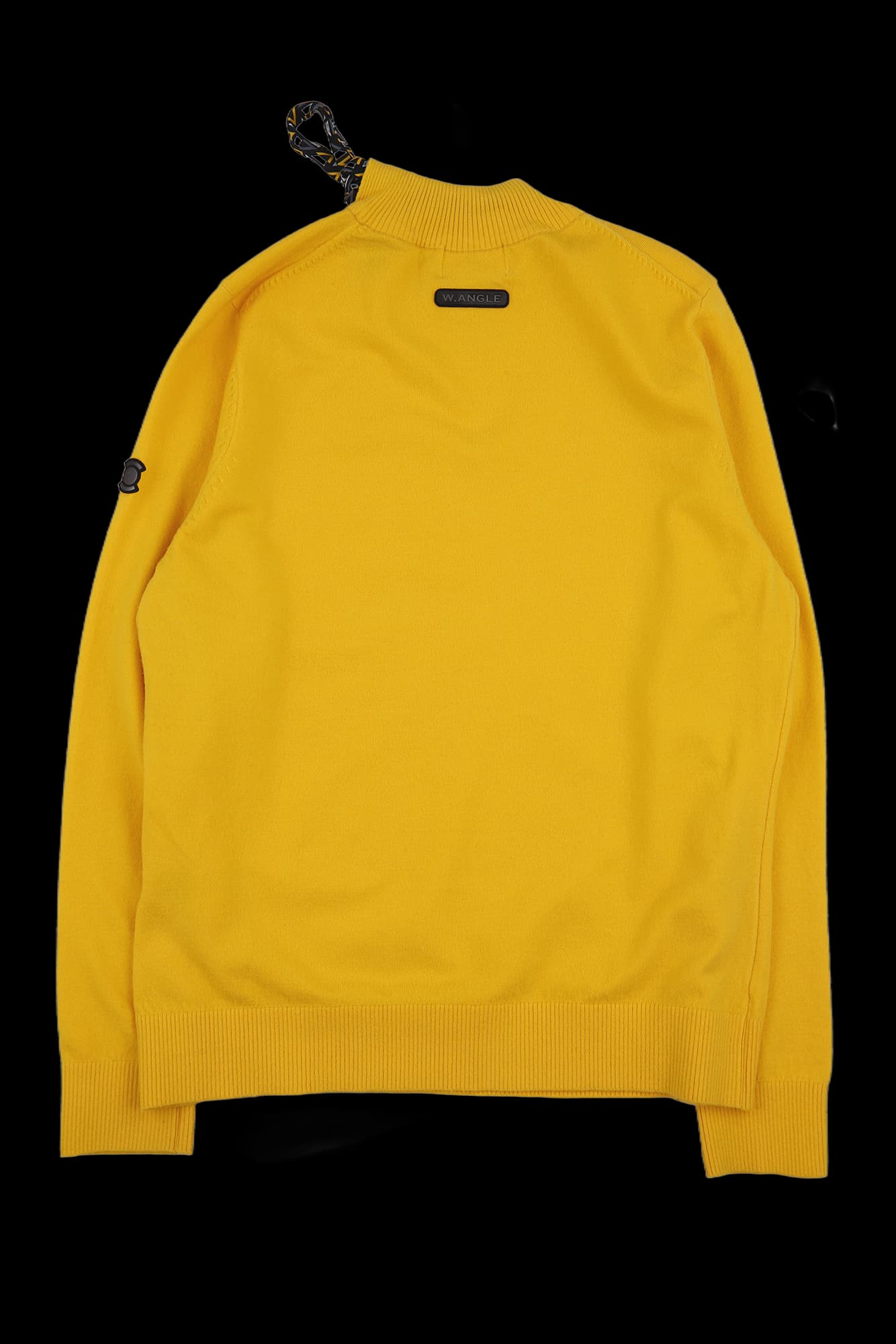 타이 긴팔 니트