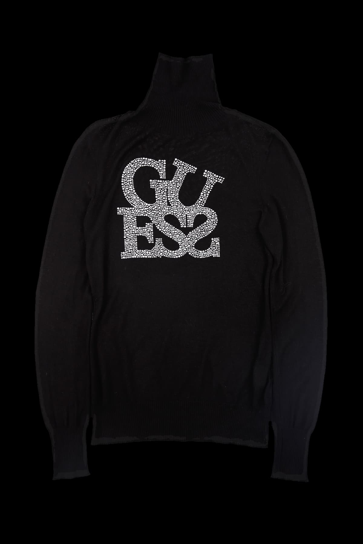 큐빅 터틀넥 긴팔 니트