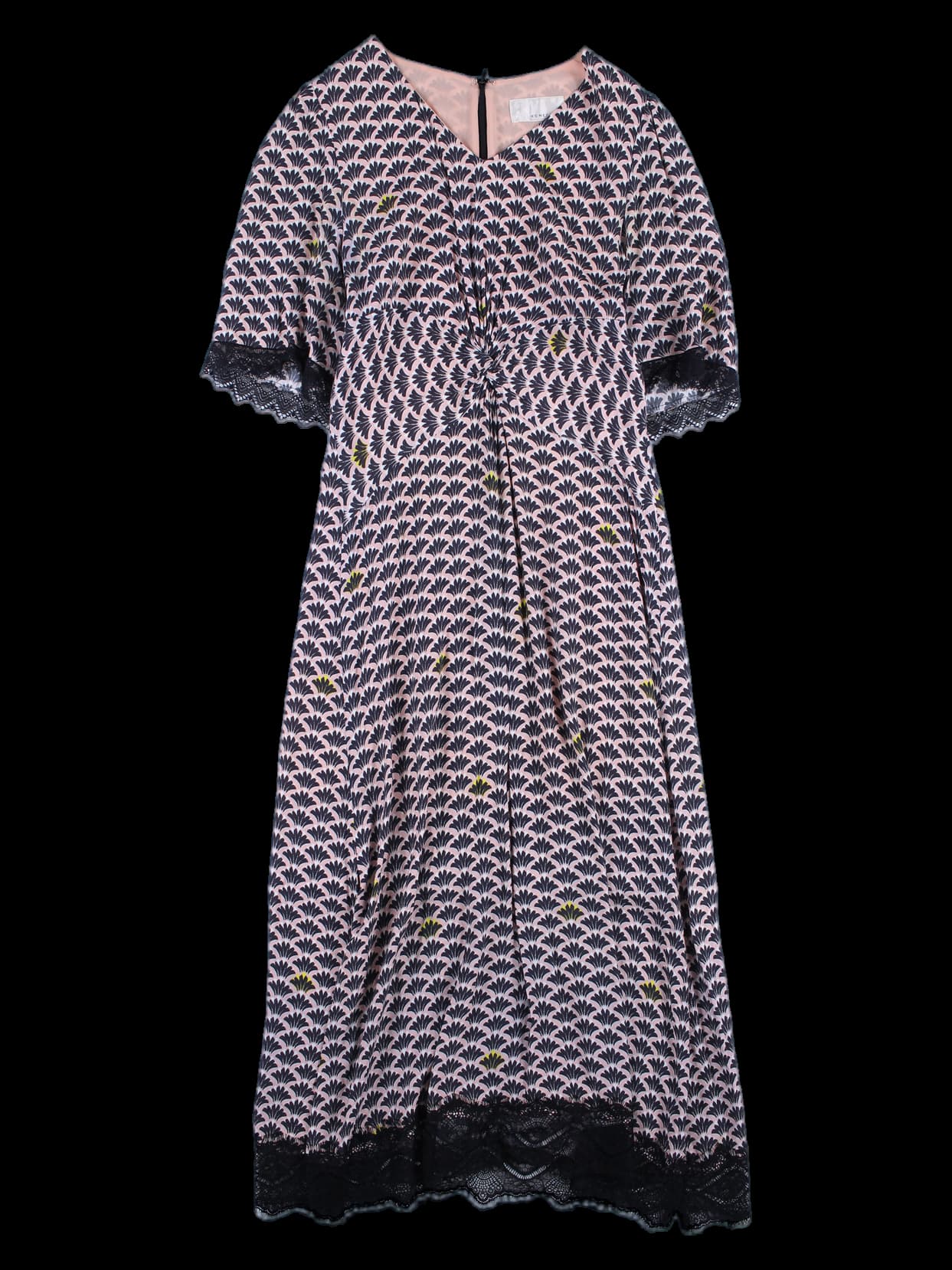 레이스 포인트 패턴 원피스