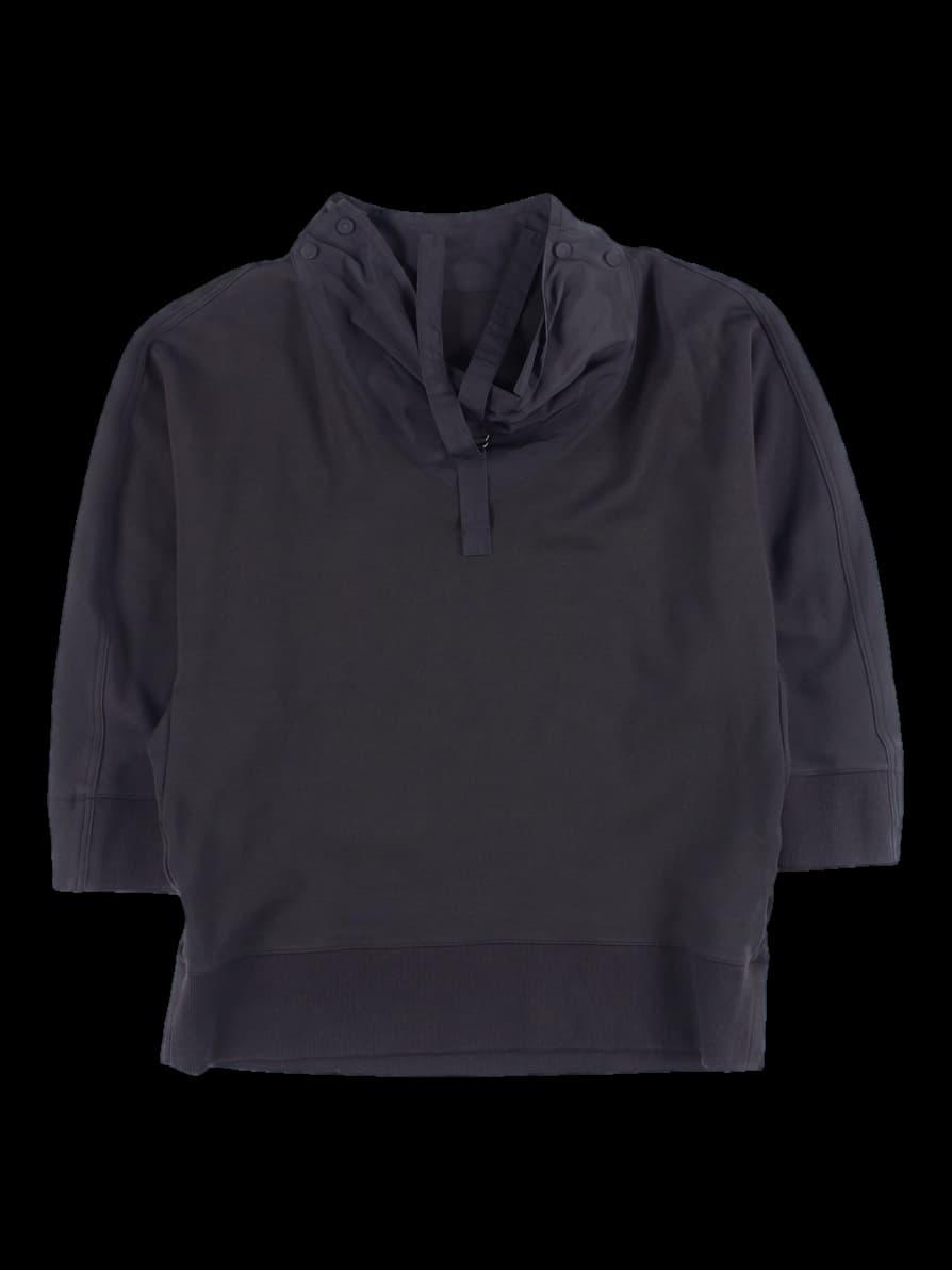 넥라인 디테일 티셔츠