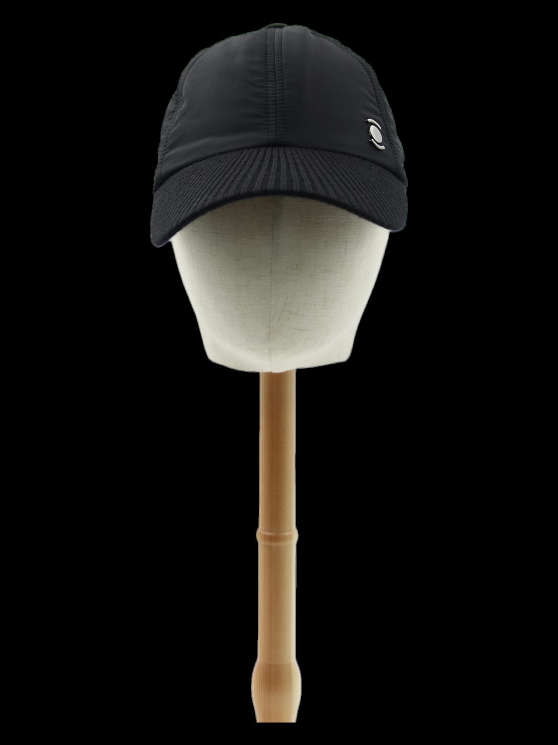 블랙 메탈 로고 니트 브림 캡