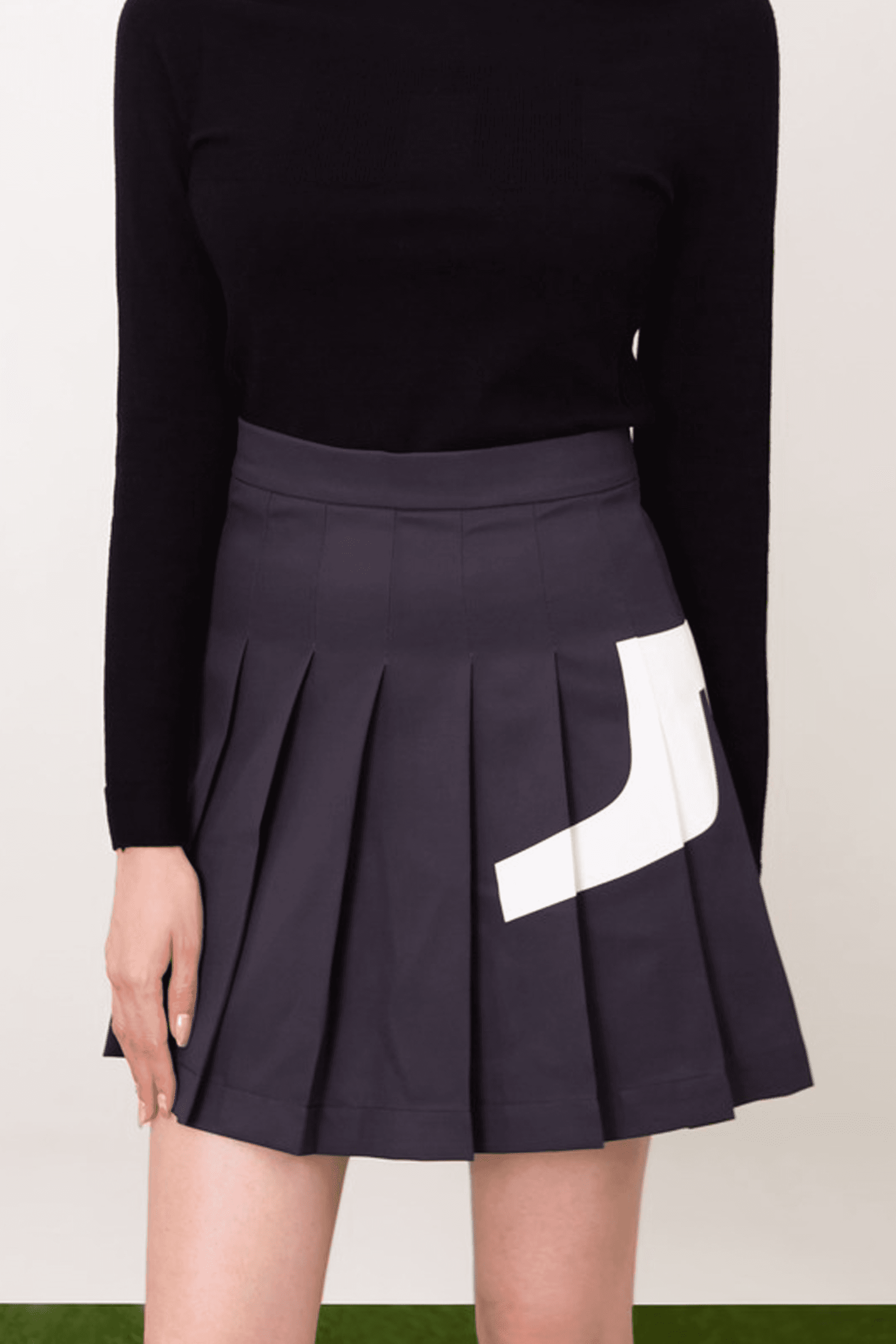 로고 플레어 스커트