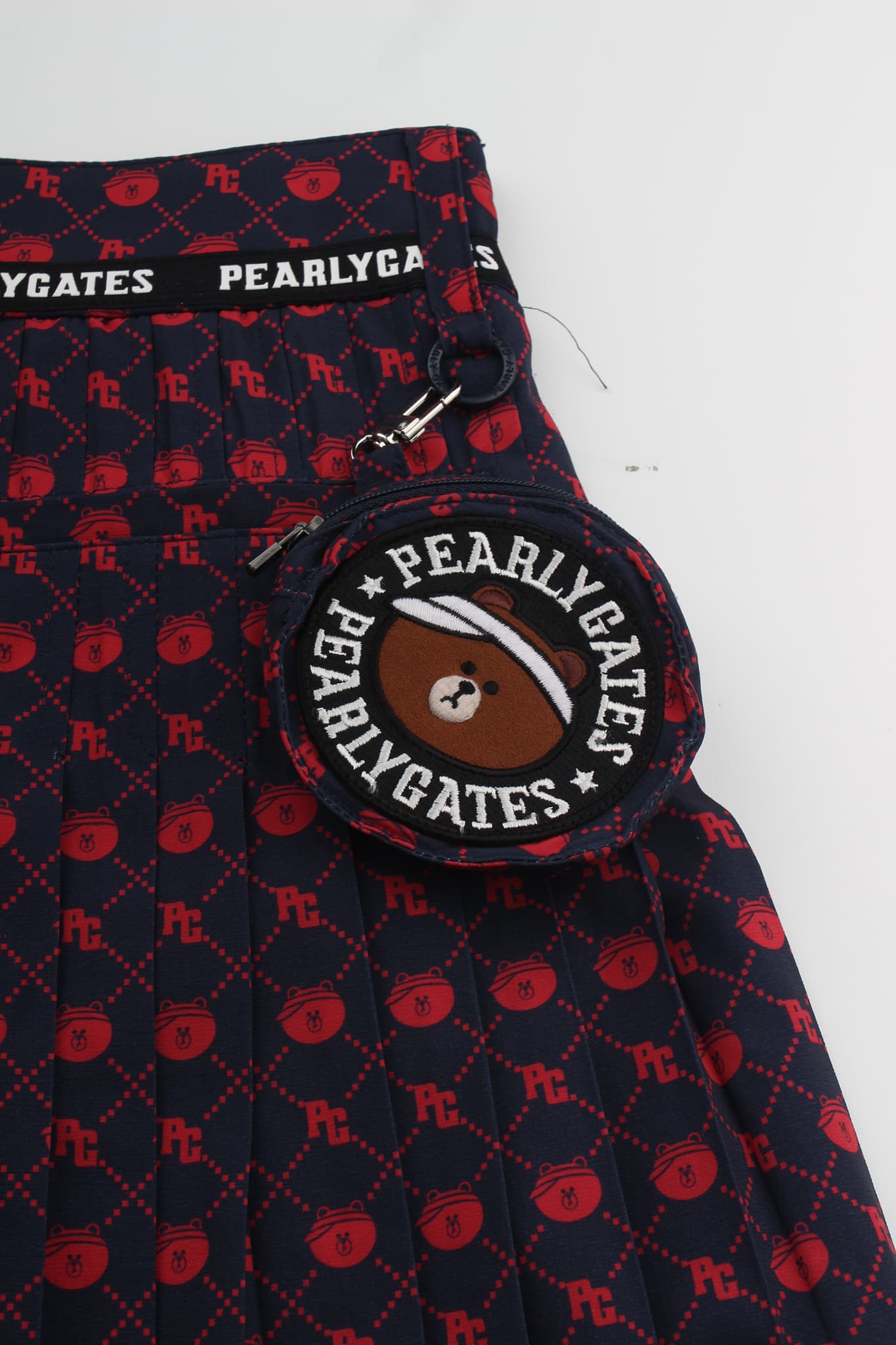 베어 프린트 플리츠 스커트