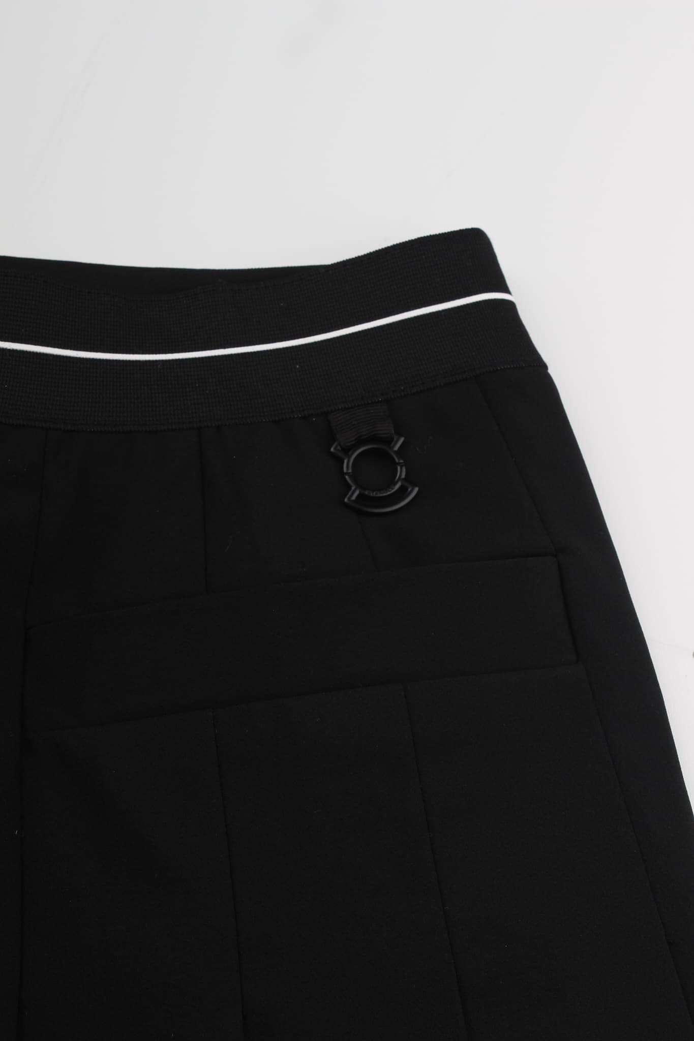 로고 밴딩 플리츠 스커트