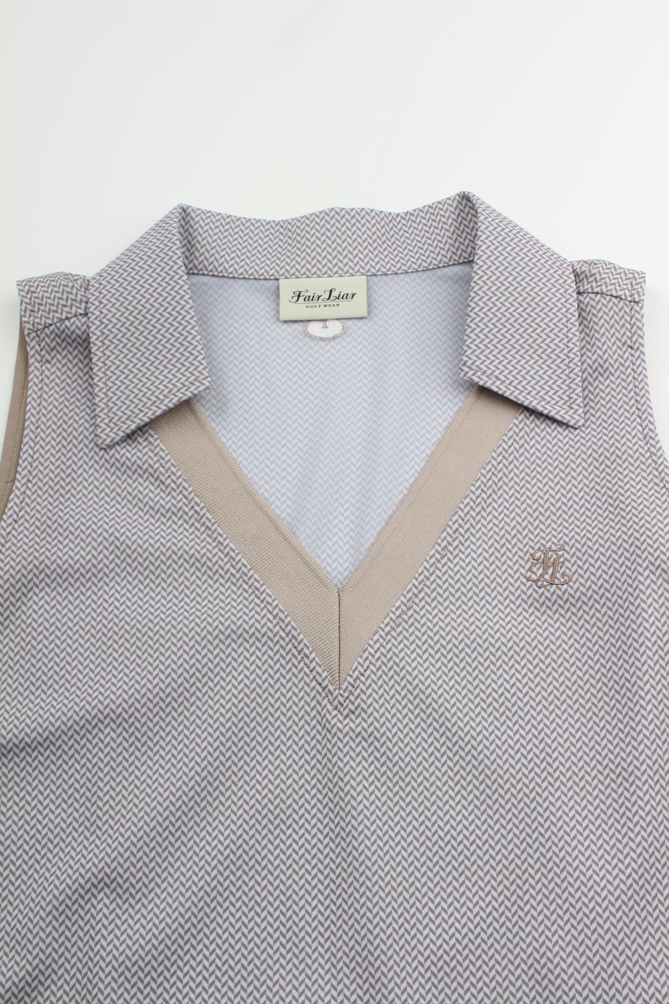 브이넥 카라 민소매