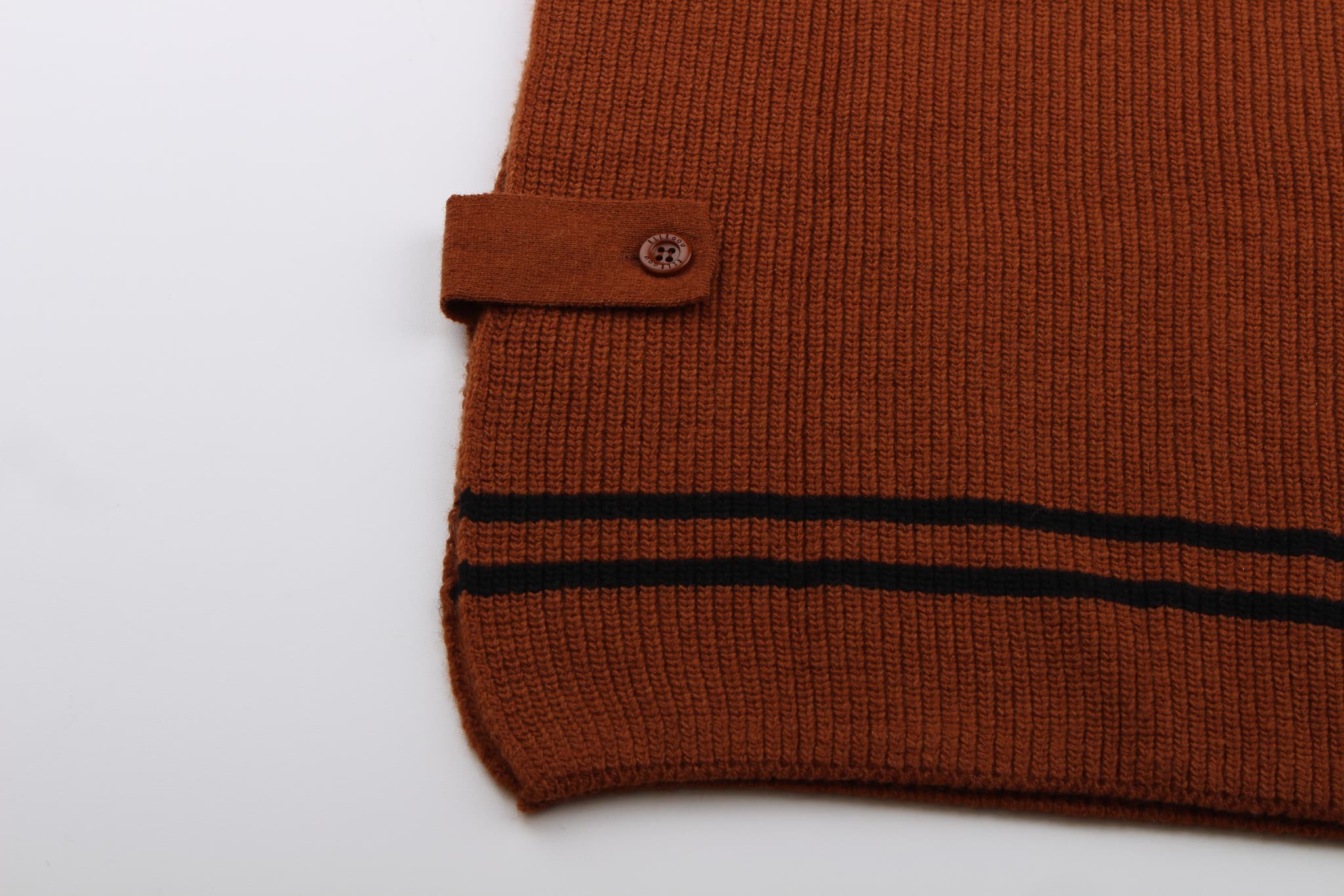 가을 사이드 버튼 브이넥 니트 베스트