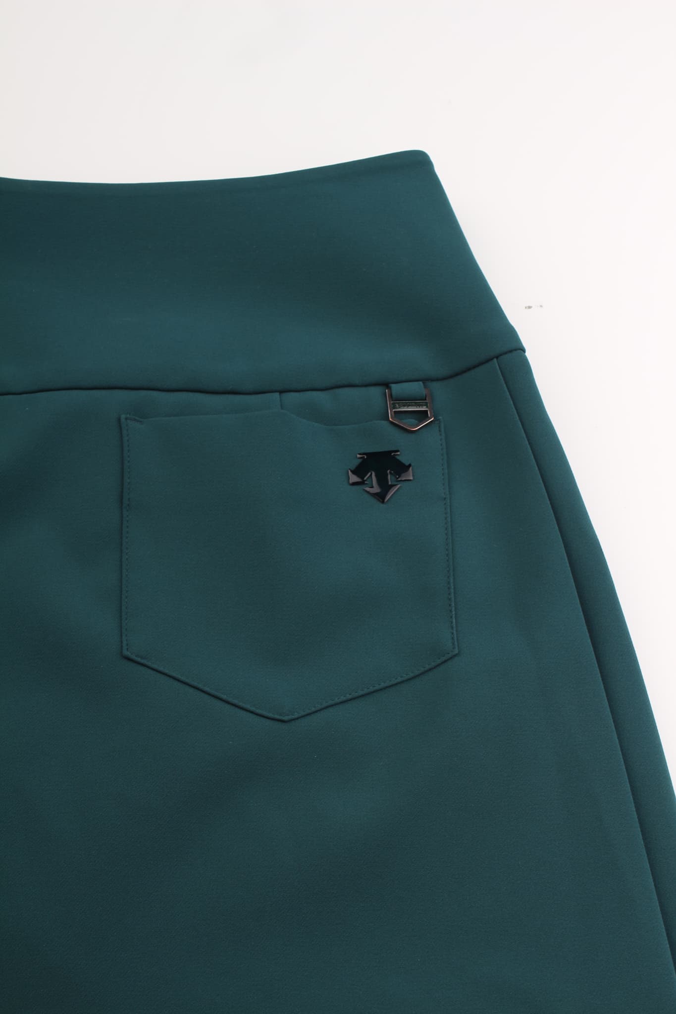 언밸런스 플리츠 스커트