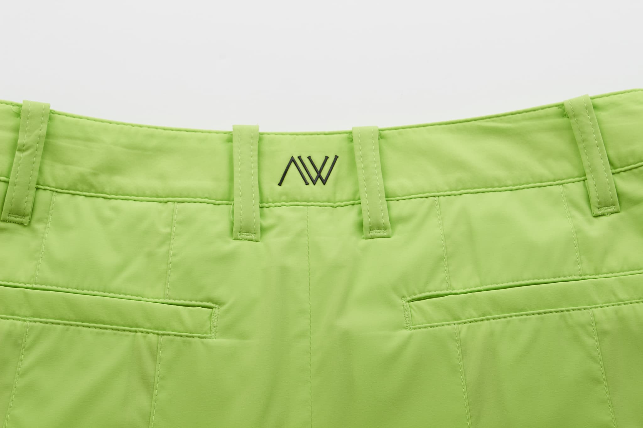 심플 로고 포인트 플리츠