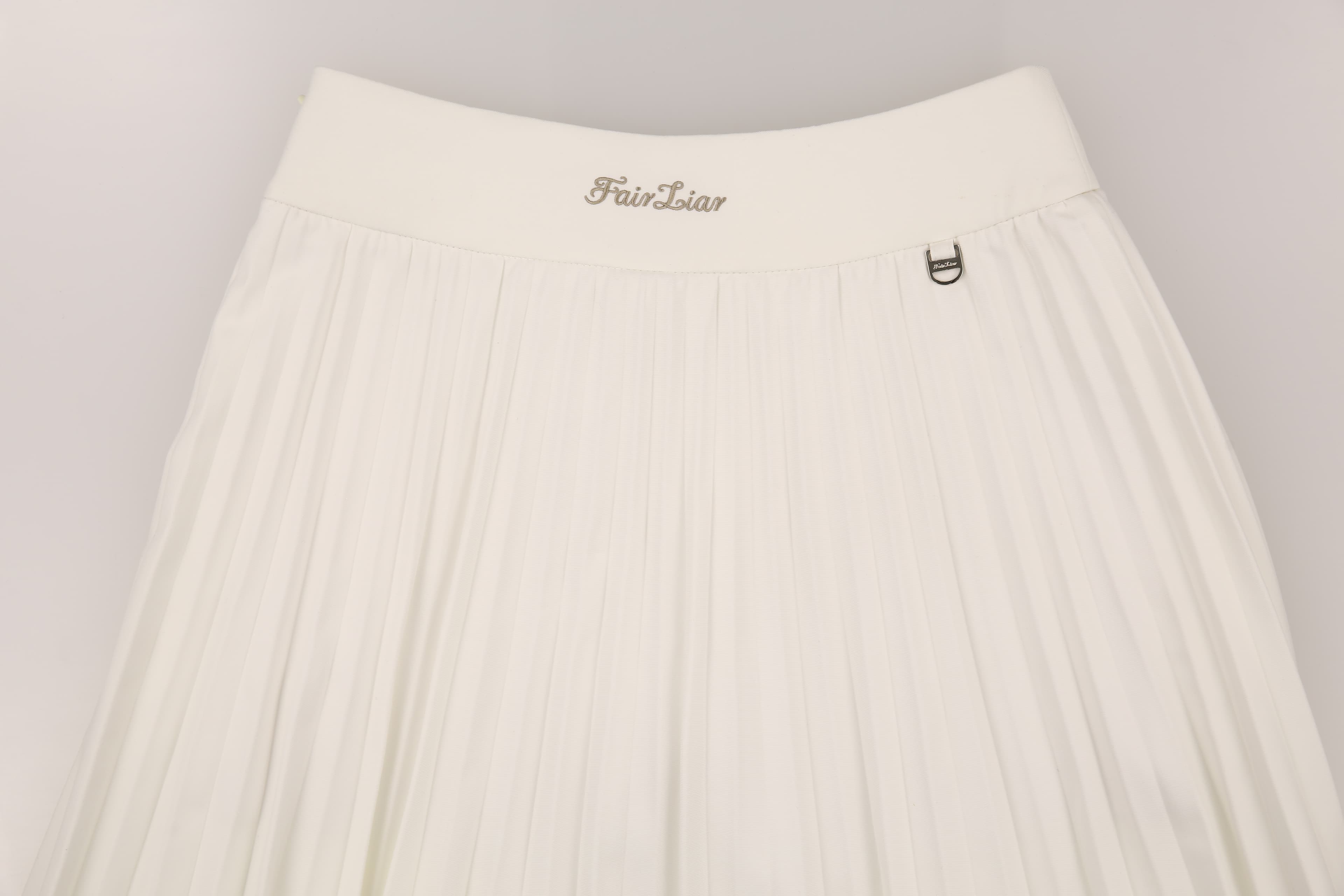 버튼 플리츠 스커트