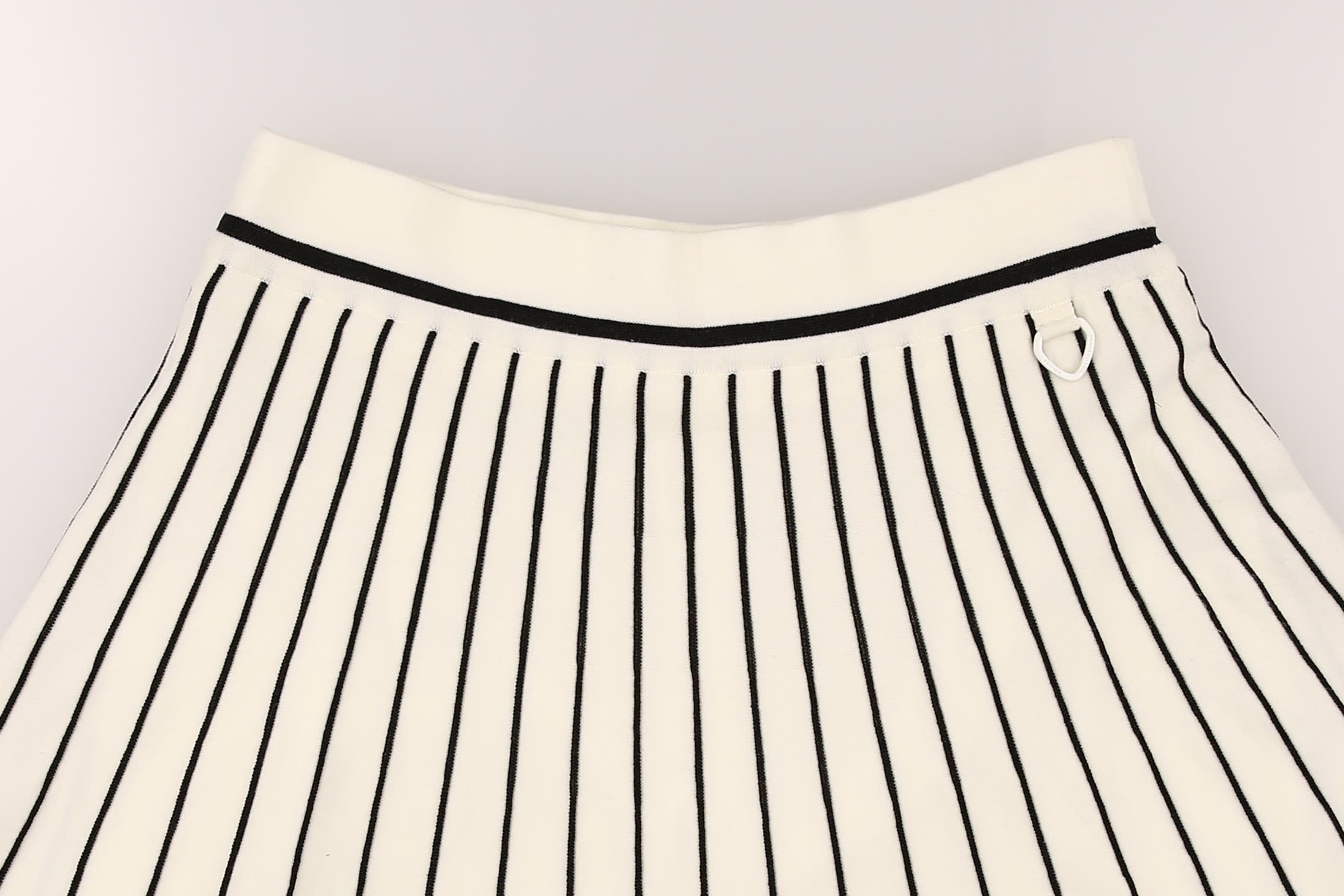 플레인 인타샤 큐롯 스커트