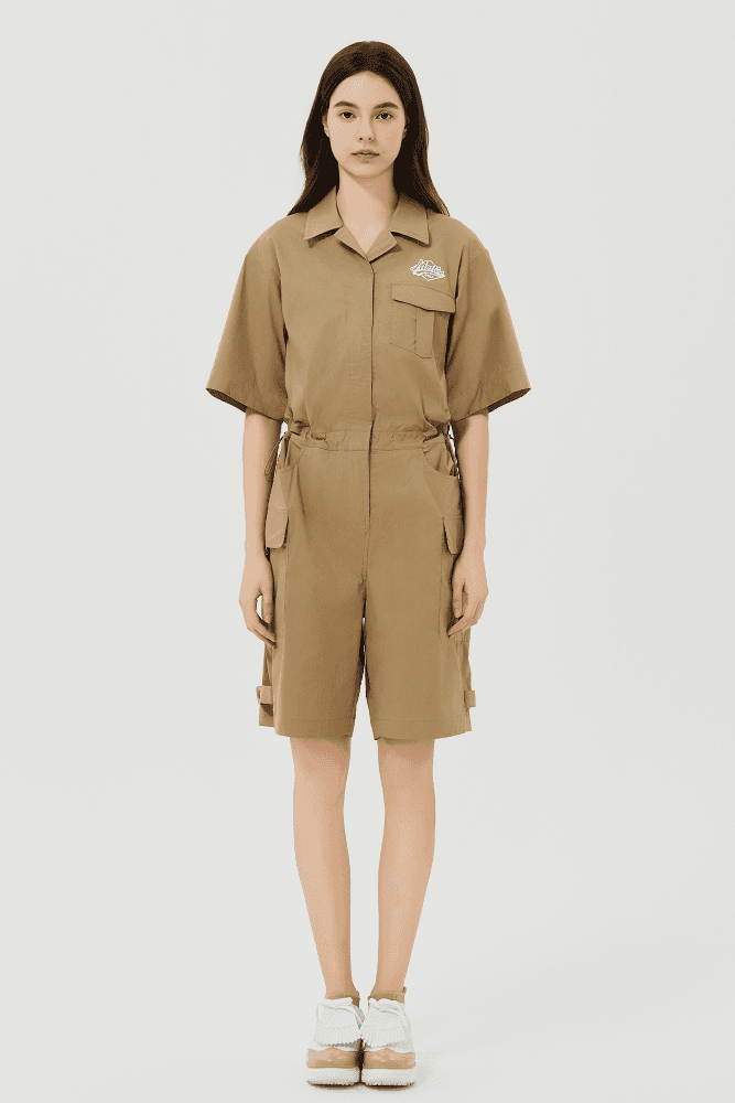 백로고 점프수트