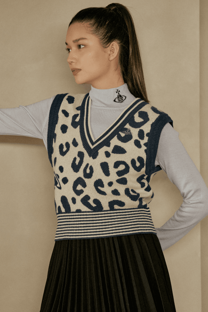 애니멀 패턴 브이넥 베스트 네이비