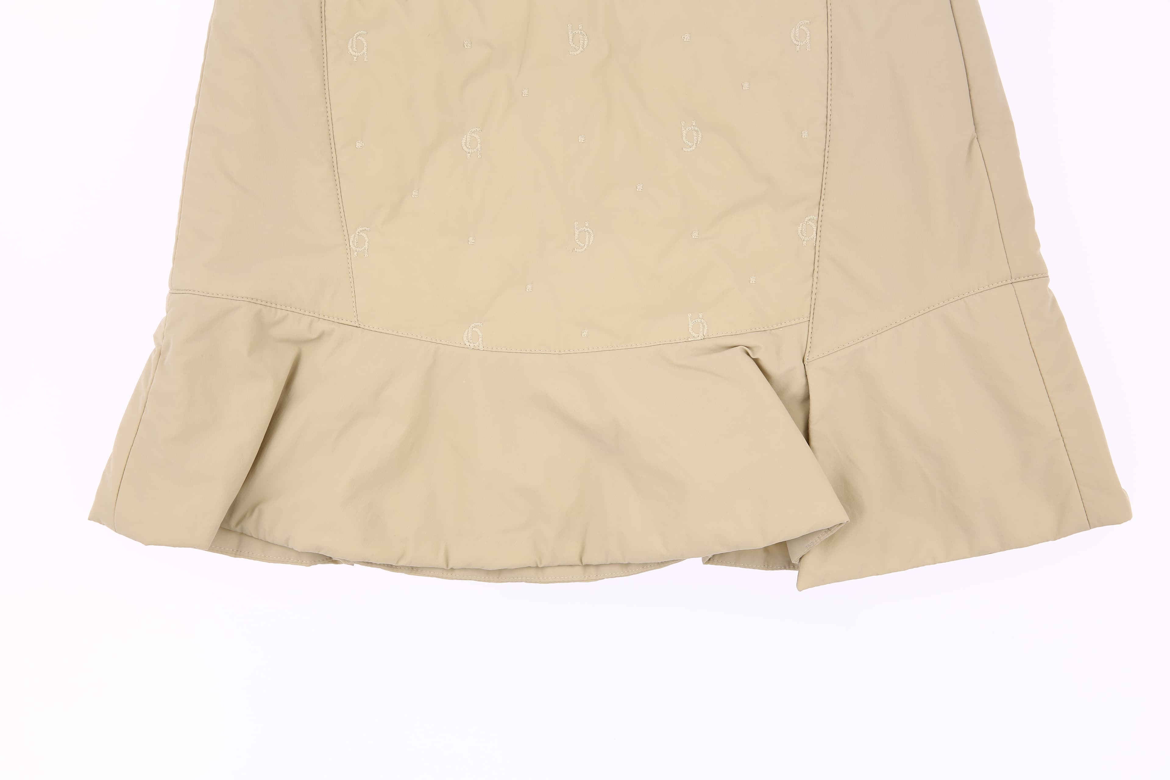 여성 밑단변형 자수포인트 패딩큐롯