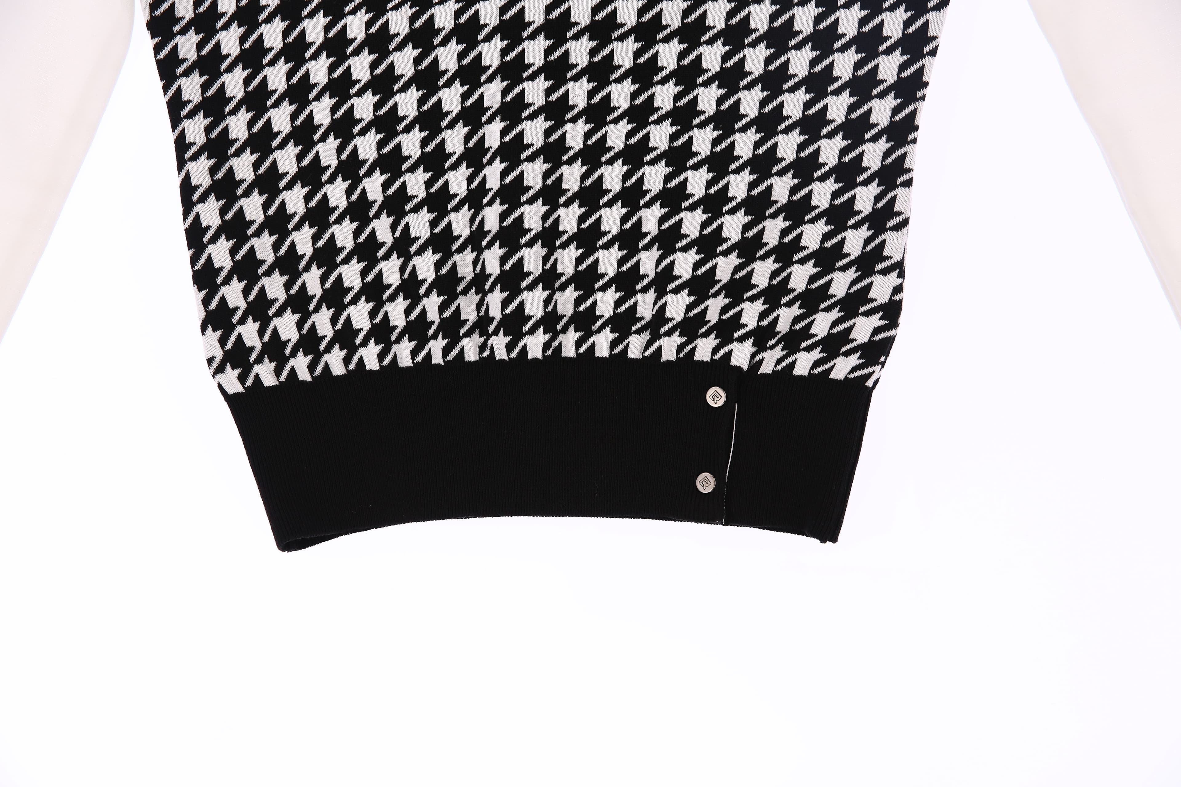 하운드투스 자가드 라운드 니트