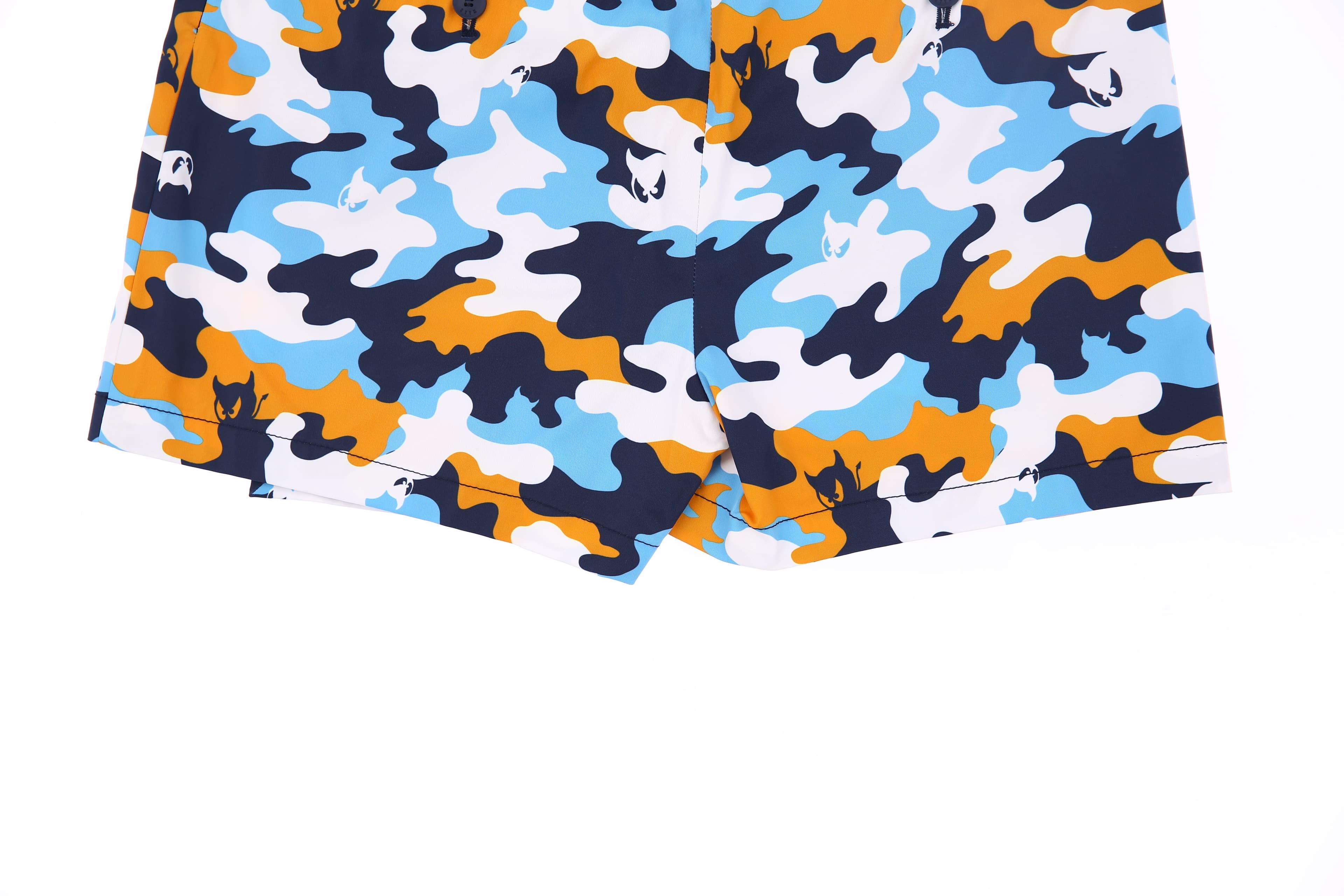 오버랩 카모 숏팬츠