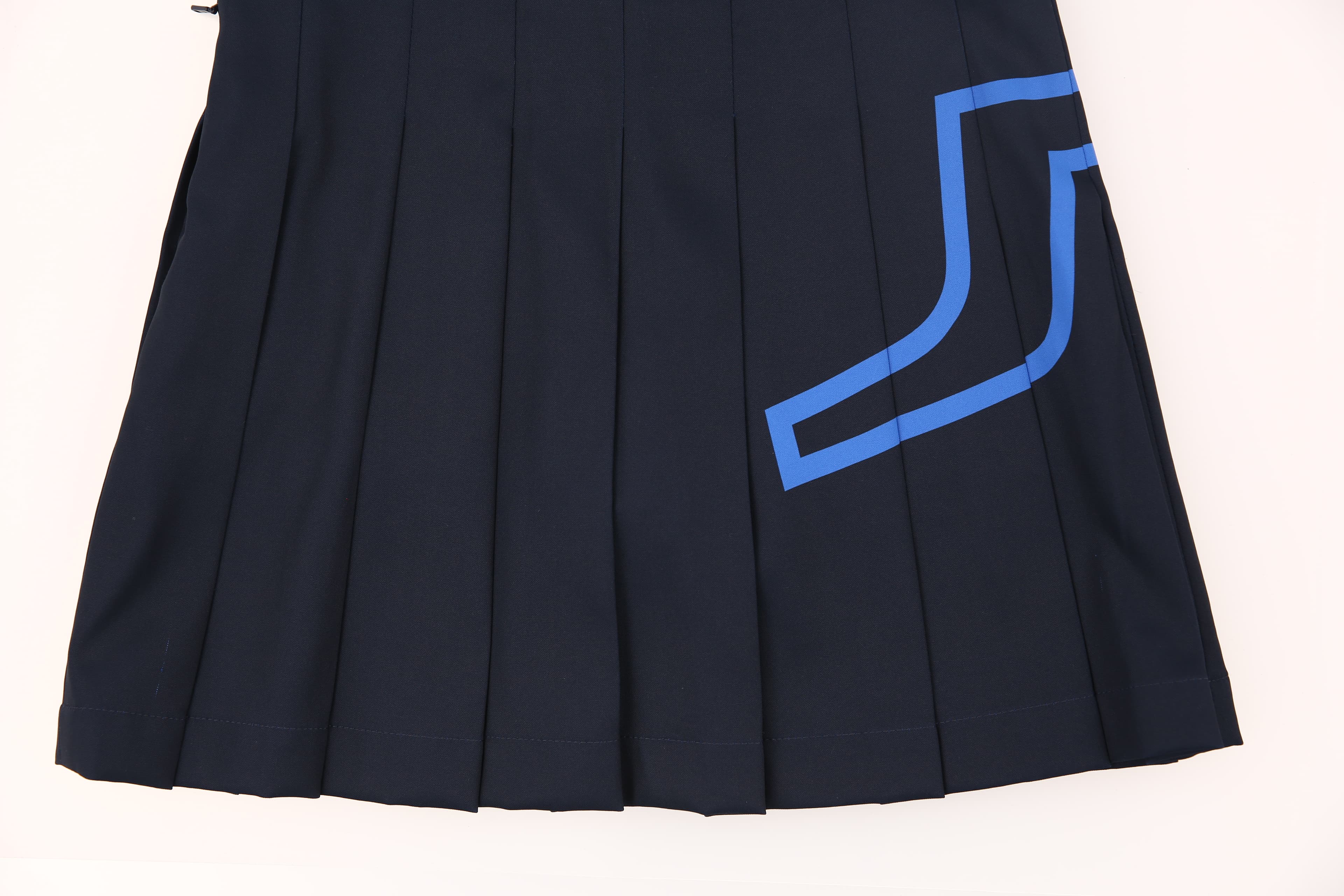 빅로고 플리츠 스커트