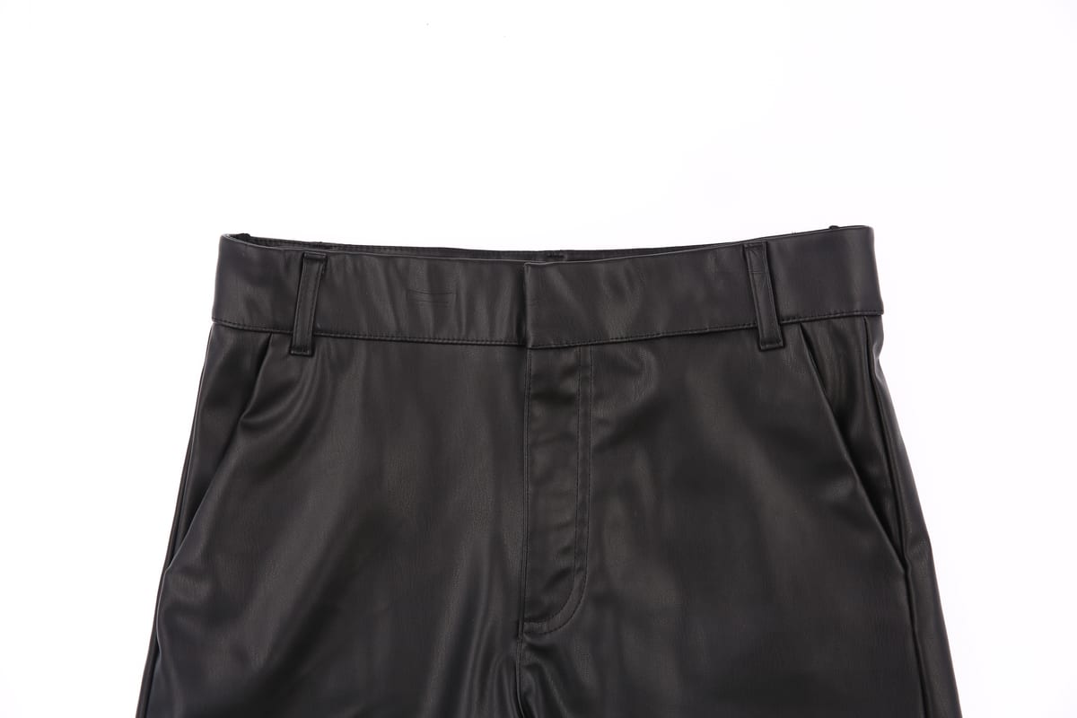 레더 숏 팬츠