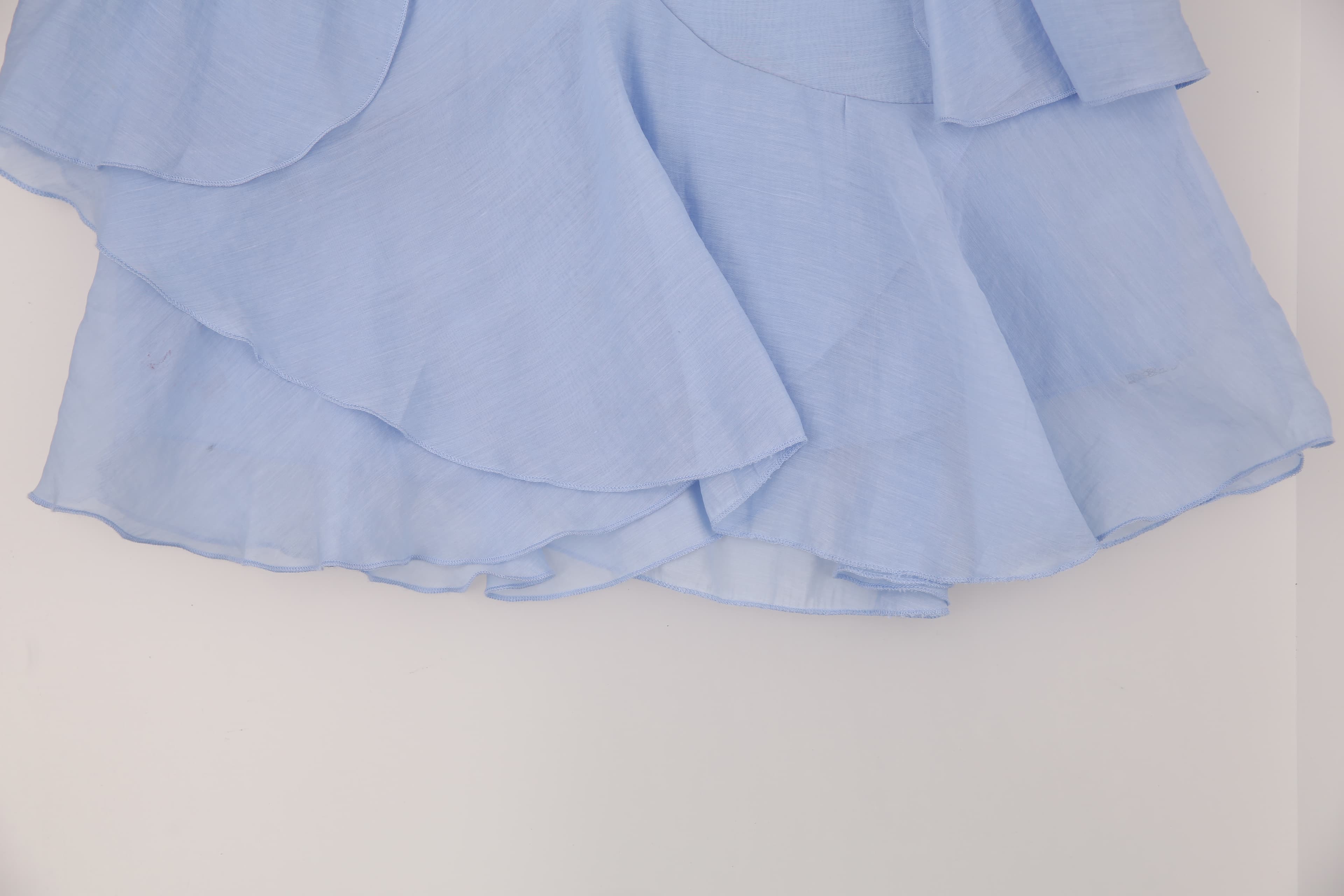 오프숄더 프릴 나시