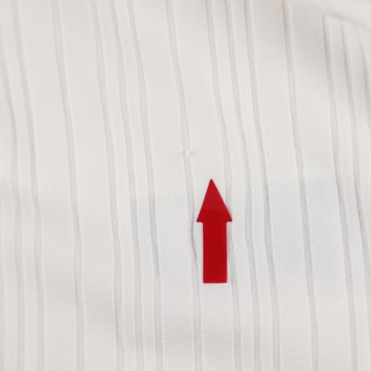 배색 라인 카라 반팔 티셔츠