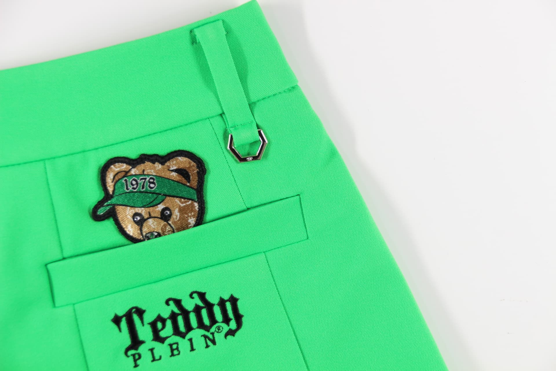 스터드 자수 플리츠 스커트