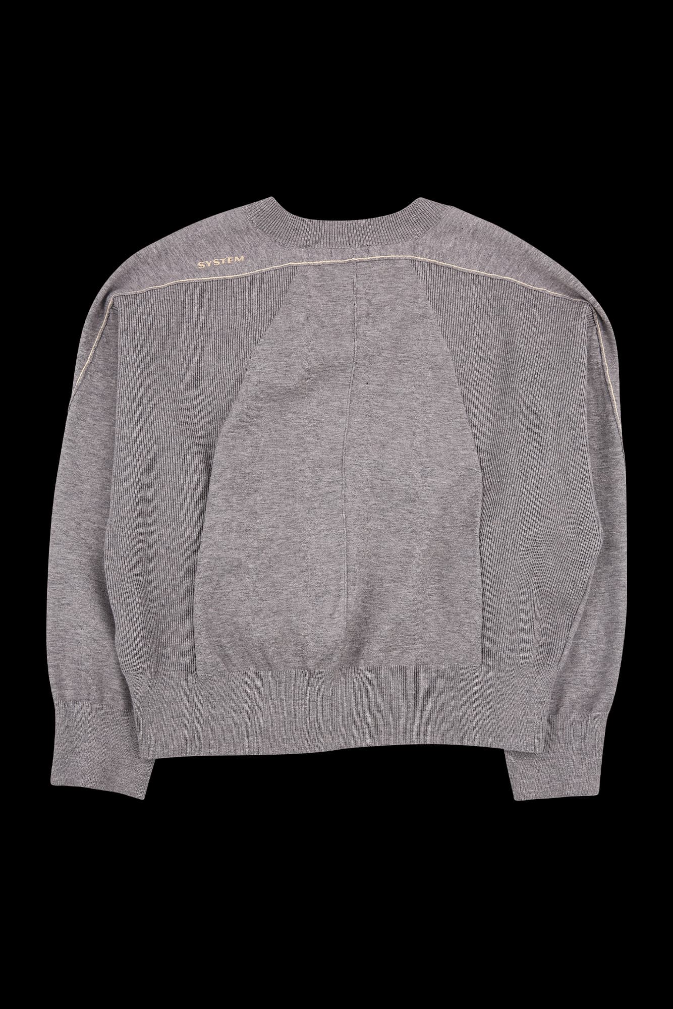 라인 크롭 맨투맨