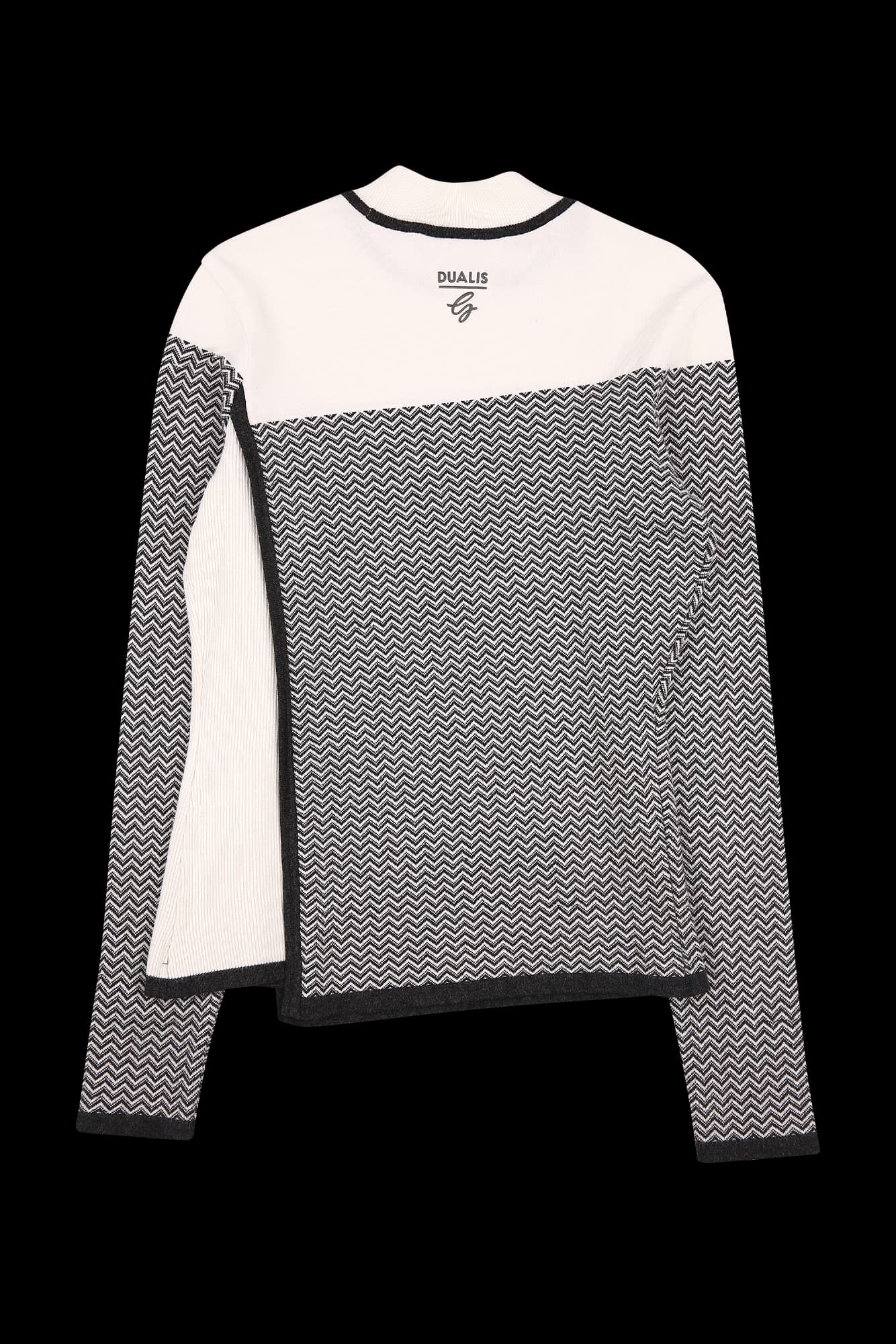 지그재그 패턴 긴팔 티