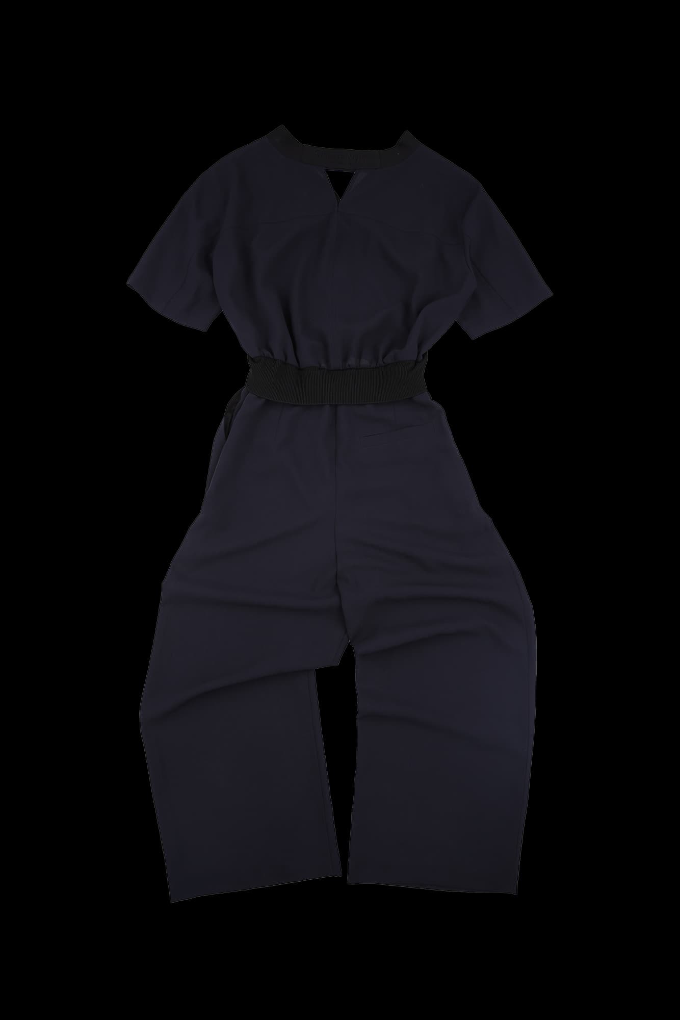 미니멀 점프슈트