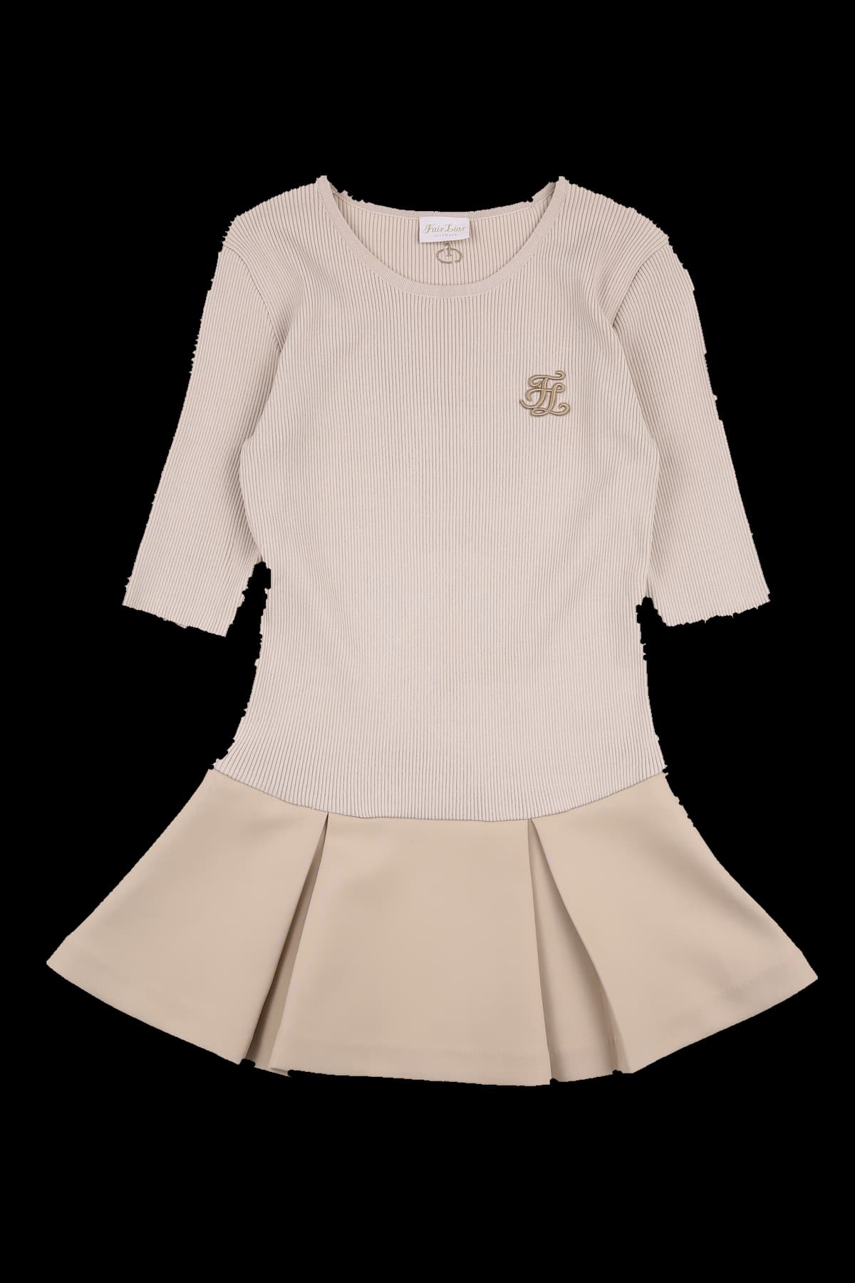 라운드넥 플리츠 니트