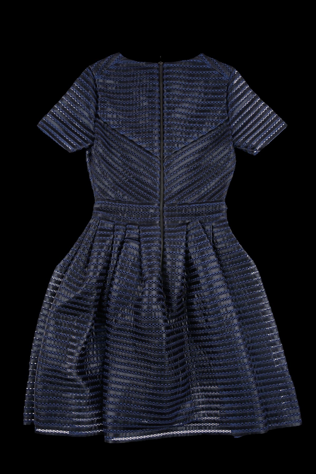 스트라이프 펀칭 원피스