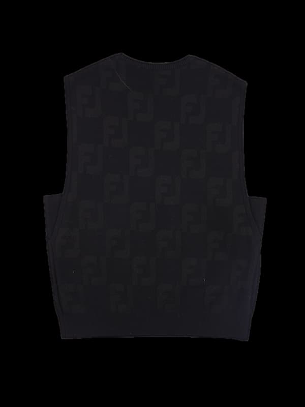 로고 패턴 니트베스트