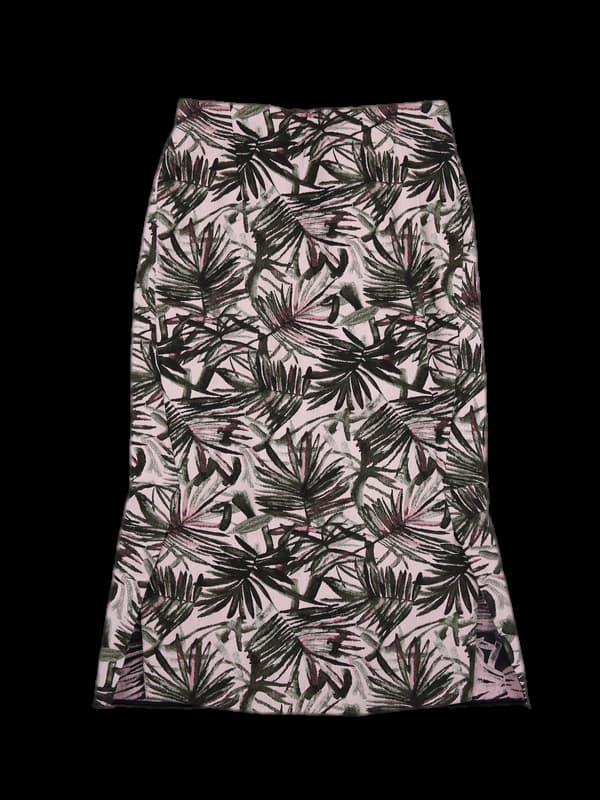 사이드 트임 패턴 스커트