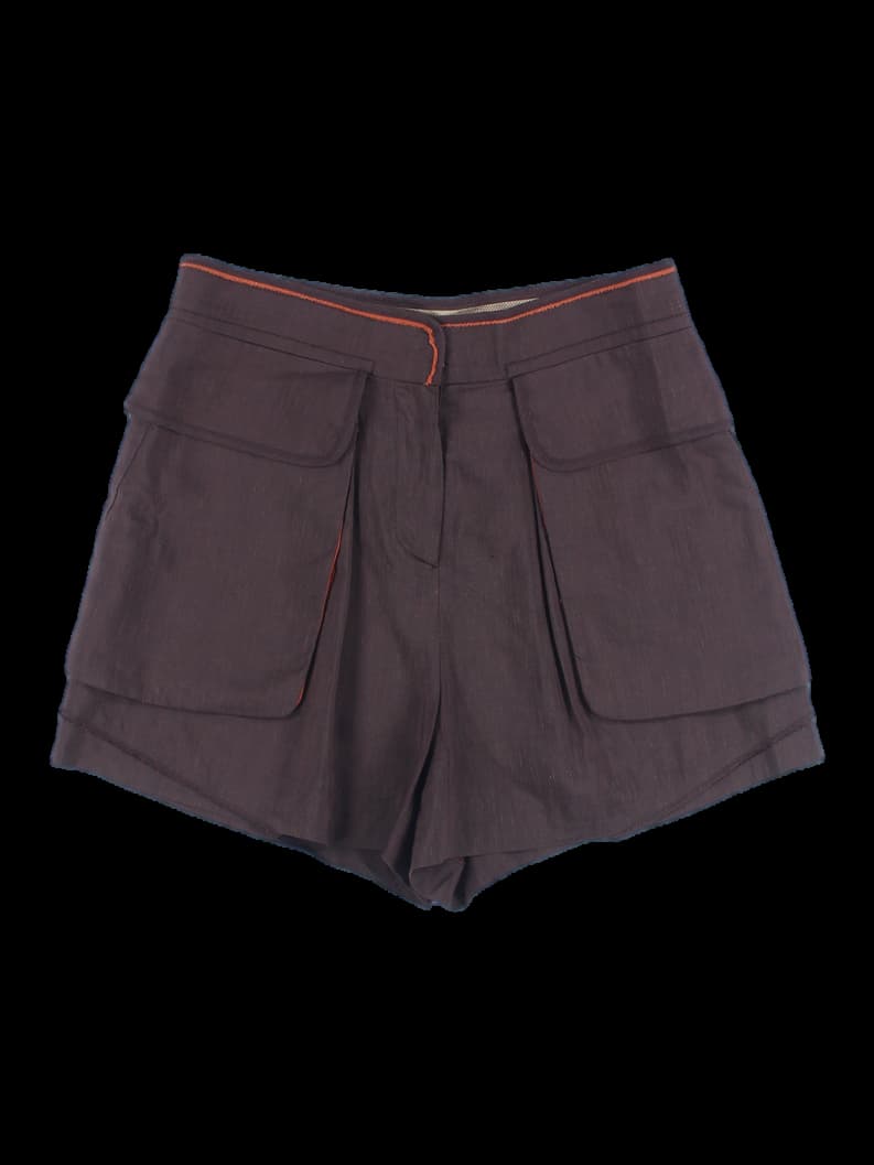 라인 포인트 반바지