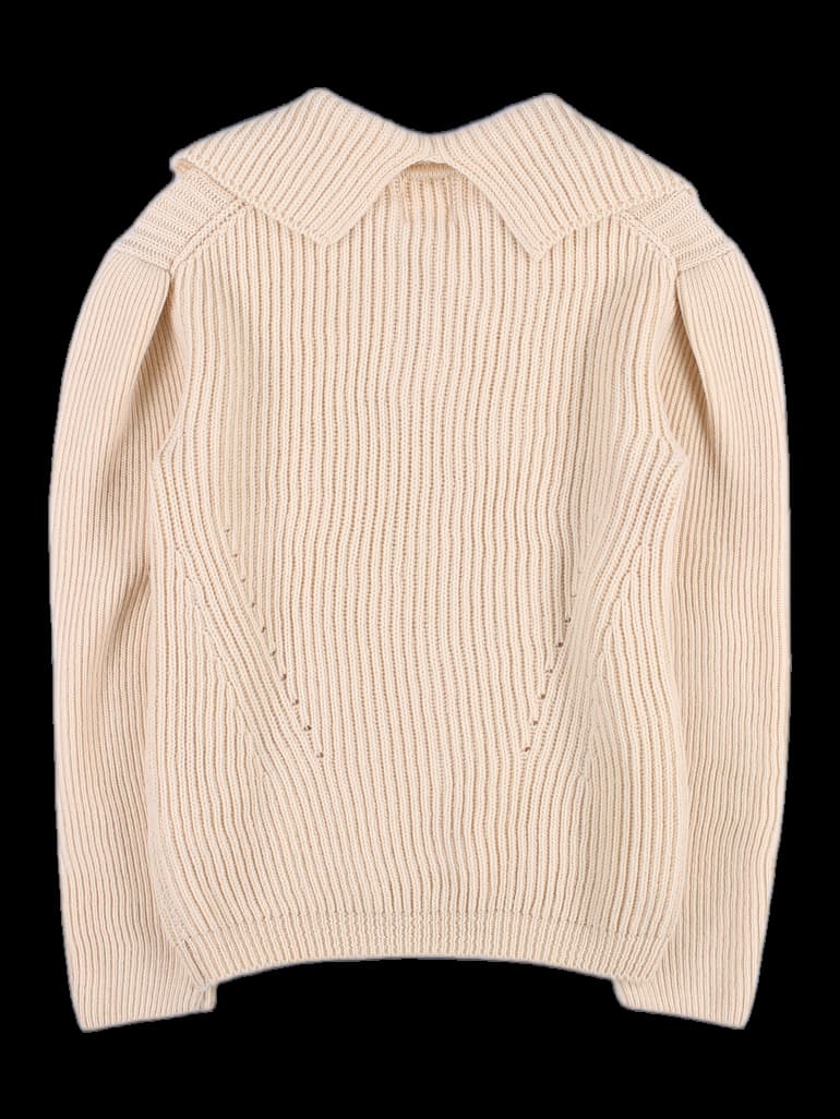 목 폴라 절개 니트