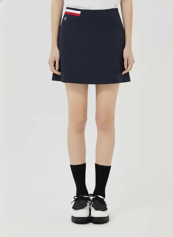 로고 펀칭 베이직 스커트