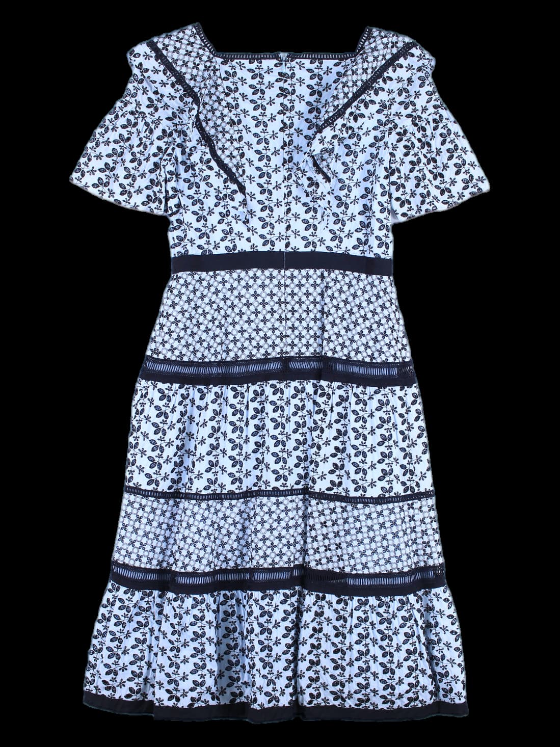 스퀘어넥 펀칭 자수 레이스 반팔 원피스